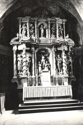 Križ - Župna crkva sv. Križa, glavni oltar