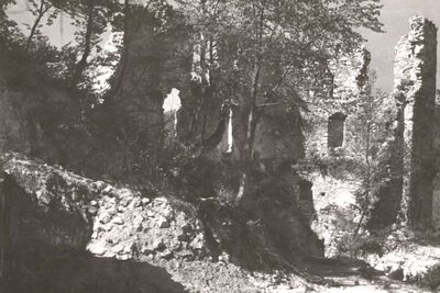 Samobor - Stari grad, gornje dvorište