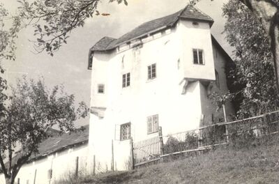 Slavetić - Dvorac Oršić, jugistočna strana