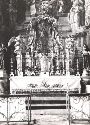 Samobor - Franjevačka crkva Uznesenja Blažene Djevice Marije, glavni oltar