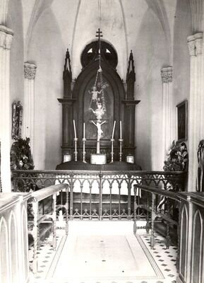 Zaprešić - Crkva sv. Petra, glavni oltar