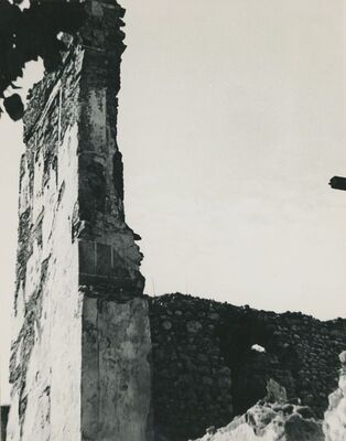 Ivanec - Stari grad, ostatak zida stubišnog trakta