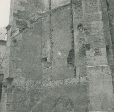 Lepoglava - Bivša pavlinska crkva, prozor svetišta s unutrašnje strane, zazidan