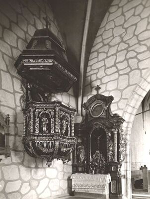 Remetinec - Župna crkva Blažene Djevice Marije, propovjedaonica i pobočni oltar