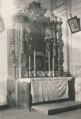 Sveti Petar Mrežnički - Crkva sv. Petra Apostola, bočni oltari