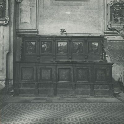 Varaždin - Pavlinska crkva, korska klupa