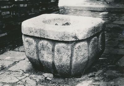 Karlovac - Radićeva ulica, kameni zdenac