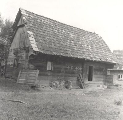 Donji Hruševec - Tradicijska kuća, ulazno i zabatno pročelje