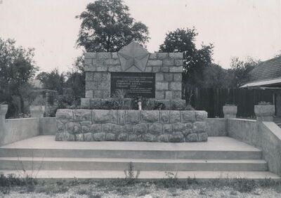 Tounj - spomenik NOB-i