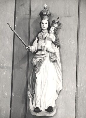 Križ - Župna crkva sv. Križa, plastika Madone s Djetetom