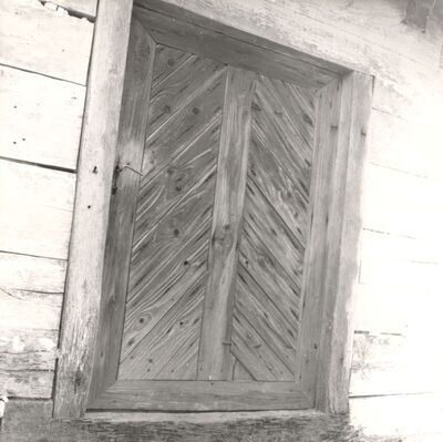 Kozjača - Detalj komore, vrata