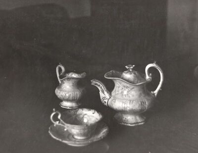 Slavetić - Dvorac Oršić, porculanski vrčevi i šalica