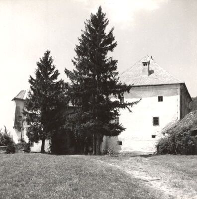 Slavetić - Dvorac Oršić, istočno pročelje