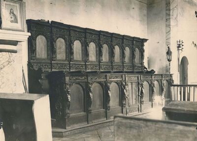 Svetice (Ozalj) - Crkva Blažene Djevice Marije, klupe