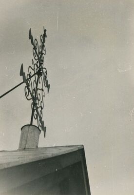 Lepoglava - Župna crkva, zapadno pročelje, montiranje križa