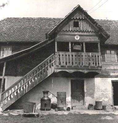 Suša - Tradicijska kuća, ulazno pročelje